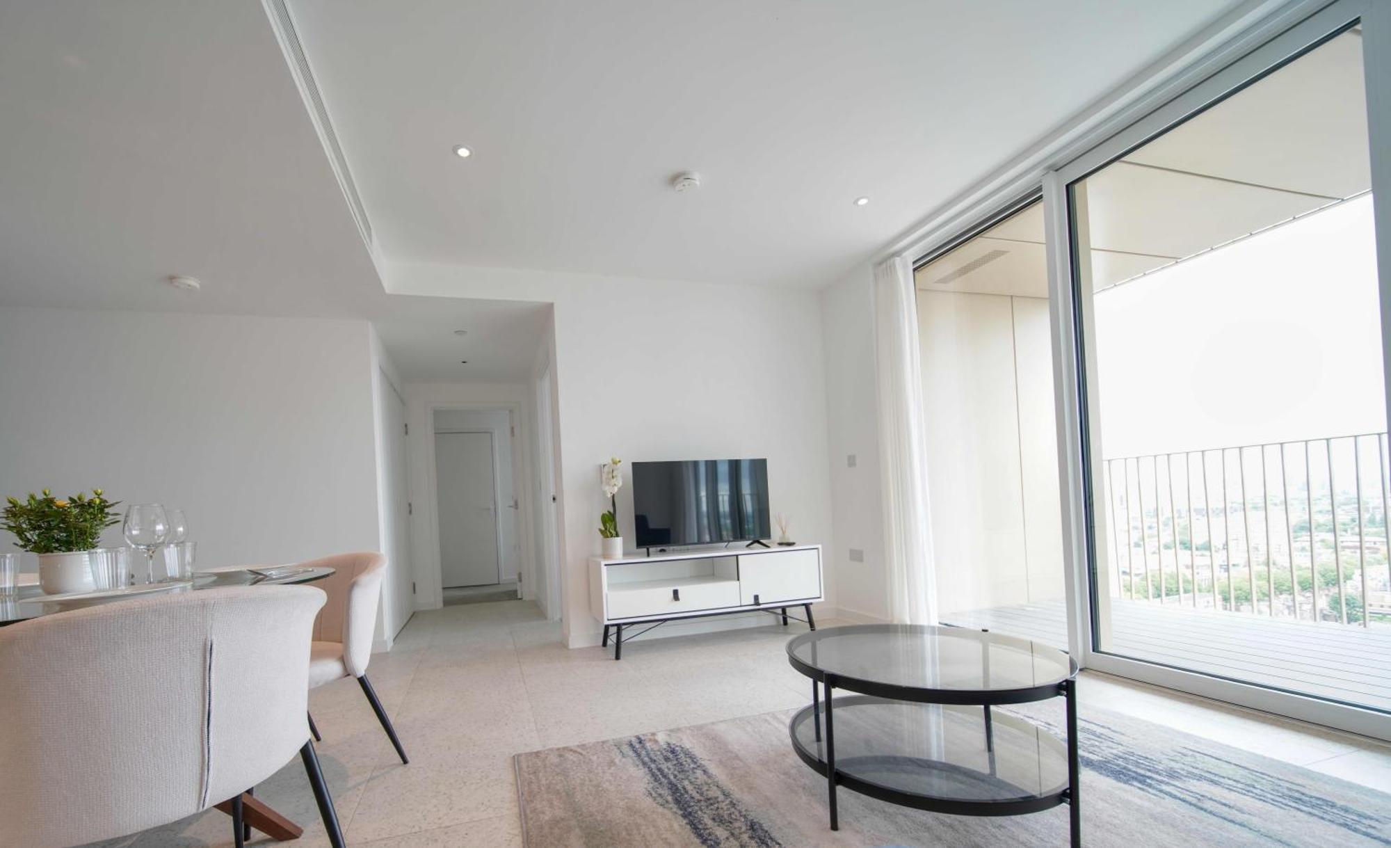 Luxury Skyline 2br Apartment London